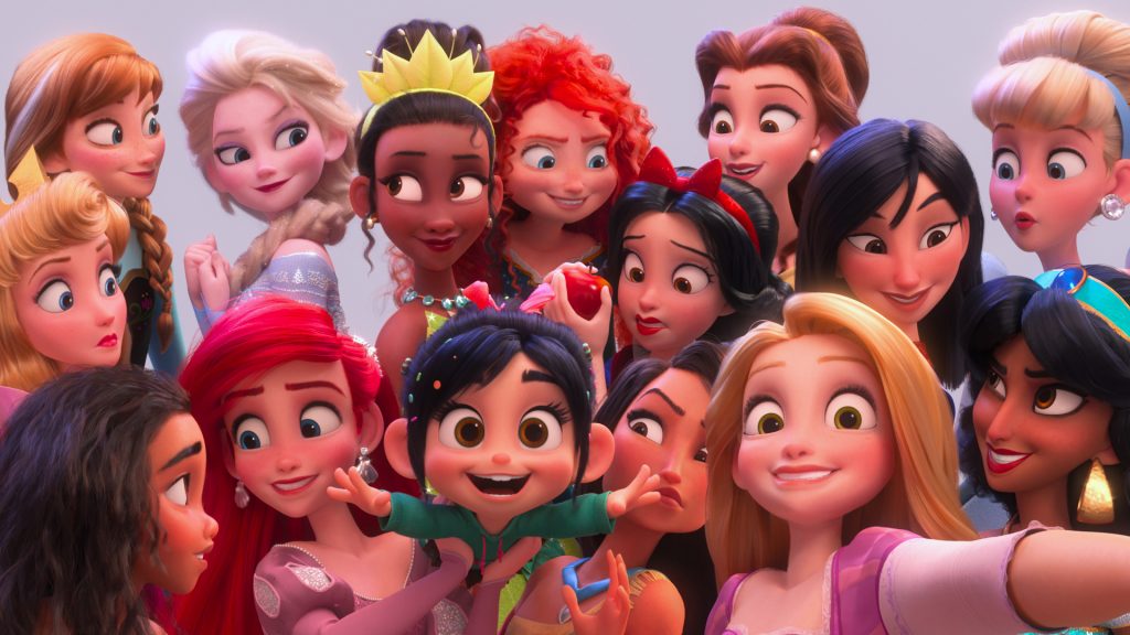 SELFIE! – In “Ralph Breaks the Internet,” Vanellope von Schweetz hits the internet where she encounters and then befriends the Disney princesses. ©2018 Disney. All Rights Reserved. | The Little Binger