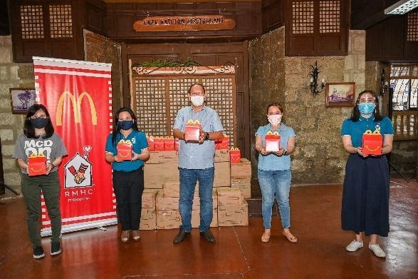 Turnover ceremonies in Rizal (left) and Marikina (right). | Make A Child Happy With Every McDonald's Happy Meal This Holiday | The Little Binger
