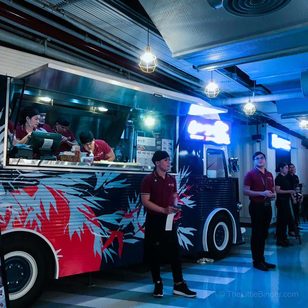 The Little Binger explores The Garage Food Park + VR Zone in City of Dreams Manila!